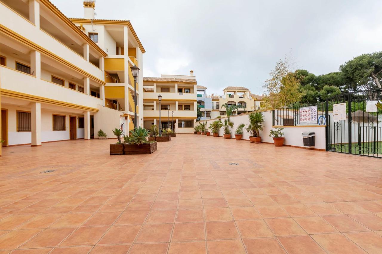 Ático con terraza-solárium y piscina 4-6 personas WIFI A/C Apartamento Roda Exterior foto