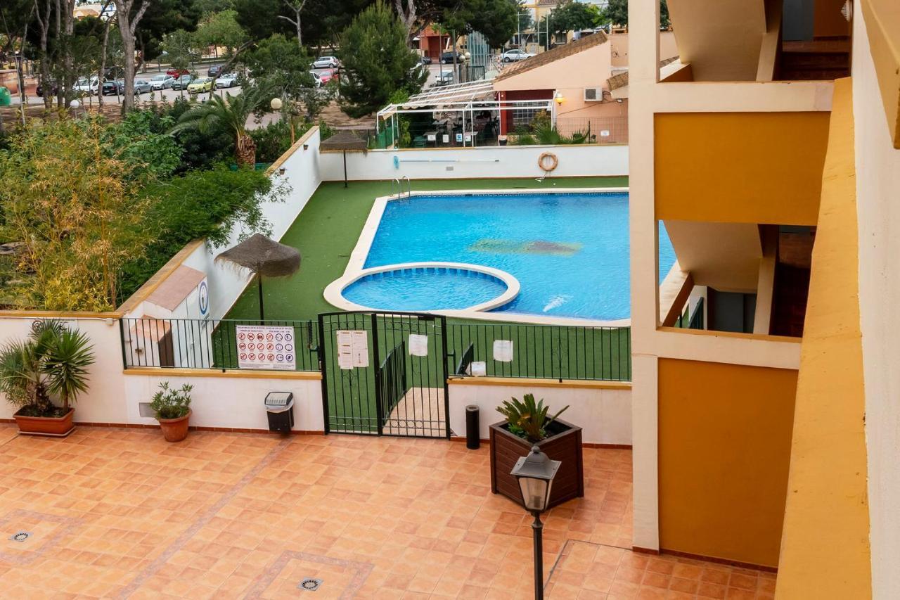Ático con terraza-solárium y piscina 4-6 personas WIFI A/C Apartamento Roda Exterior foto
